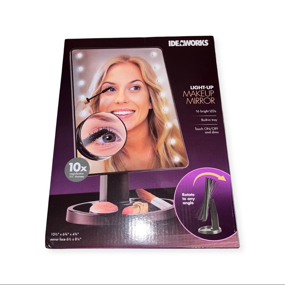 *NEW* IDEAWORKS- LED LIGHT UP MAKEUP MIRROR.